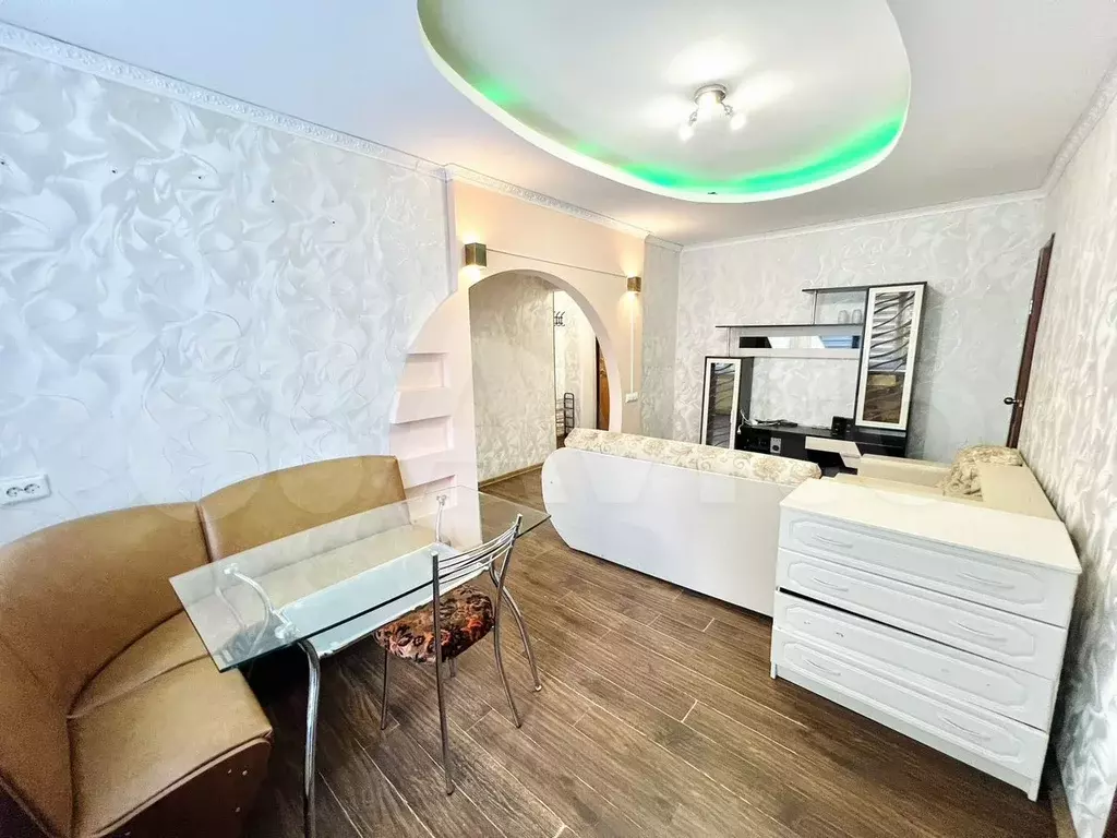 2-к. квартира, 40 м, 1/4 эт. - Фото 1