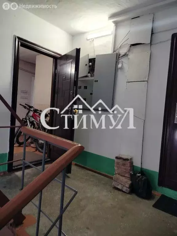 4-комнатная квартира: Черногорск, улица Генерала Тихонова, 6 (72.8 м) - Фото 1