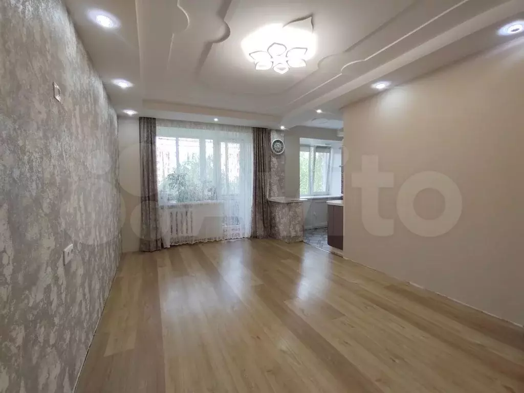 3-к. квартира, 61 м, 4/5 эт. - Фото 0