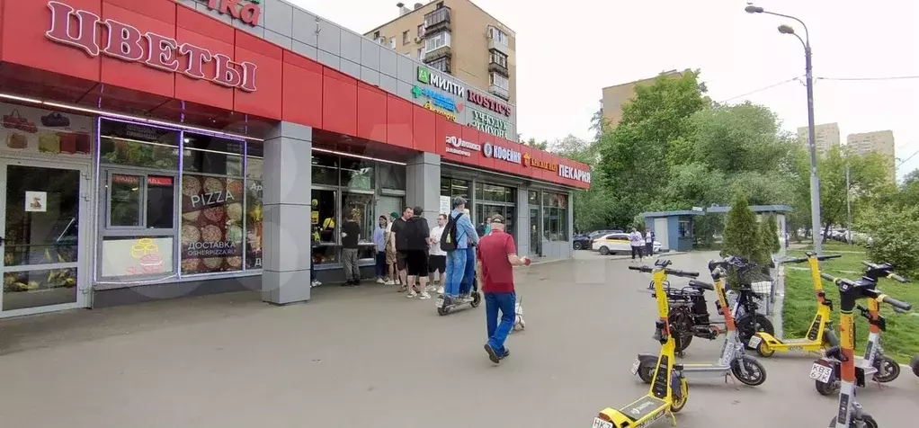 6000 человек перед окном 24 часа - Фото 1