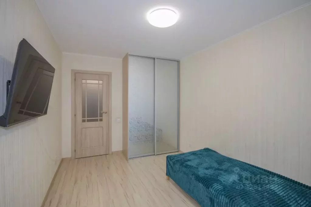 3-к кв. Свердловская область, Екатеринбург ул. Дружининская, 5Б (69.0 ... - Фото 2