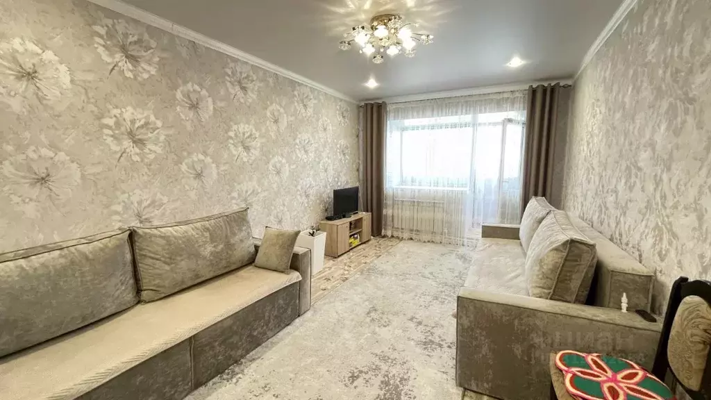 2-к кв. Татарстан, Арск ул. Галиаскара Камала, 2Б (51.4 м) - Фото 0