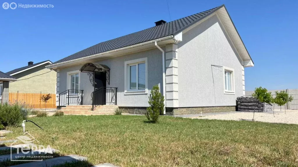 Дом в Сакский район, Суворовское сельское поселение, село Великое, ... - Фото 1