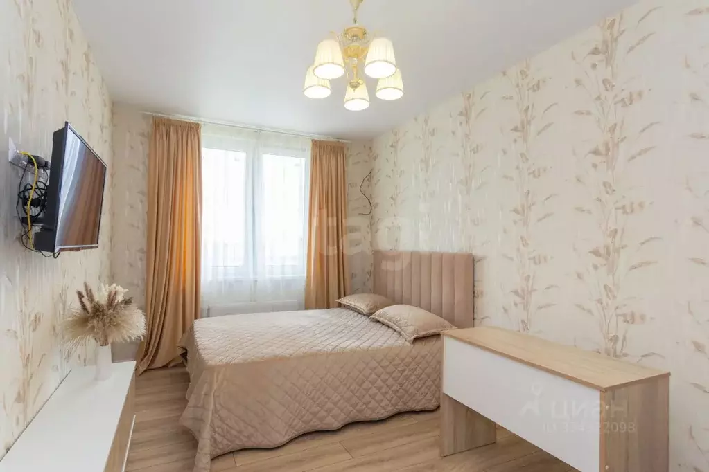1-к кв. Тюменская область, Тюмень ул. Героев Космоса, 11 (34.7 м) - Фото 1