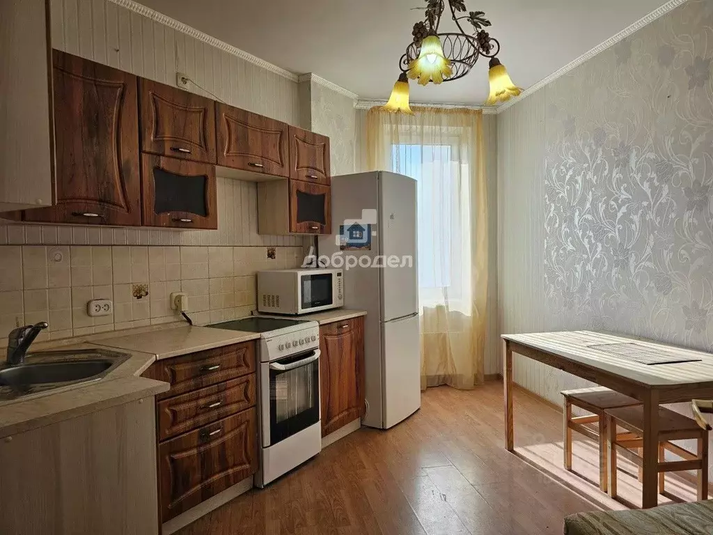 1-к кв. Свердловская область, Екатеринбург ул. Фролова, 19к1 (47.3 м) - Фото 0