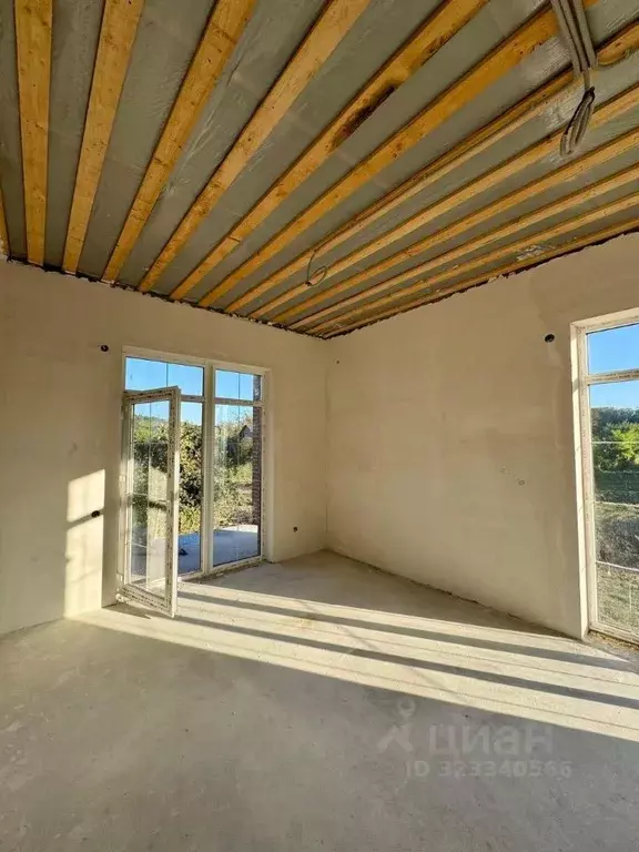 Дом в Краснодарский край, Новокубанский район, Прочноокопская ст-ца ... - Фото 2