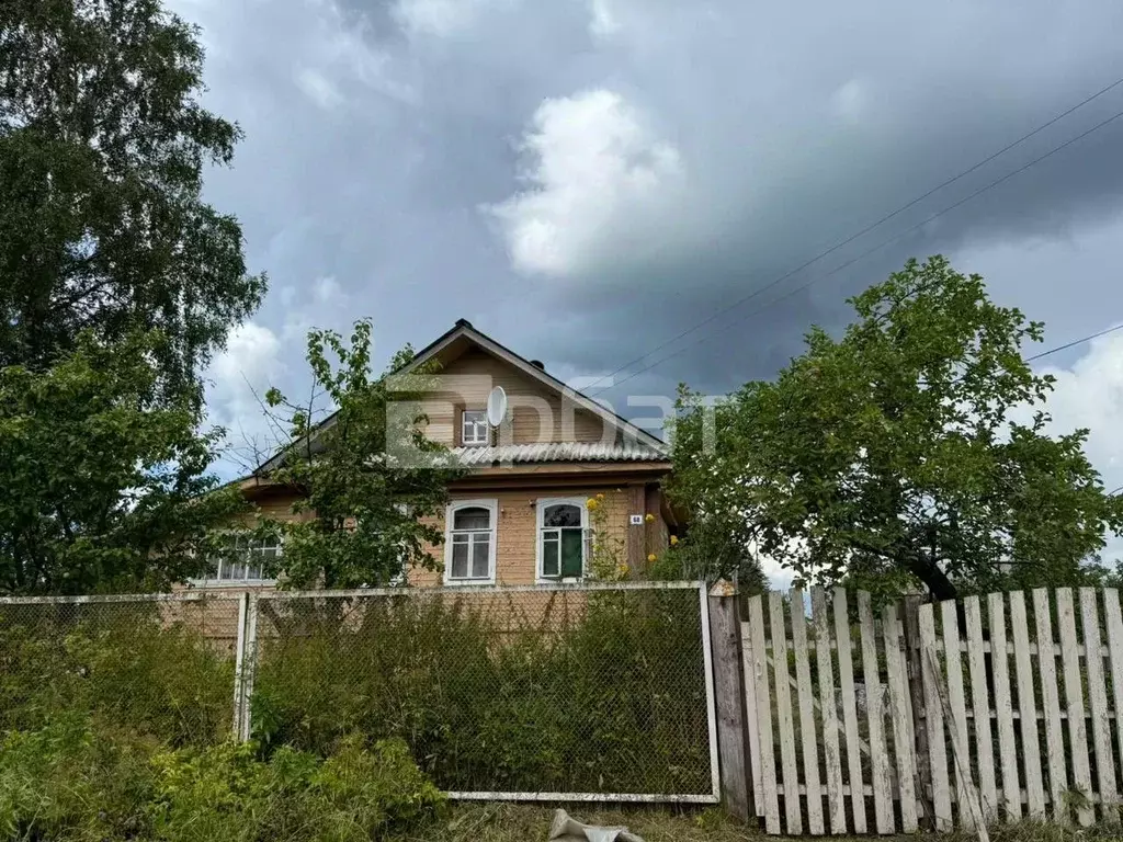 Дом в Костромская область, Парфеньевский муниципальный округ, с. ... - Фото 1