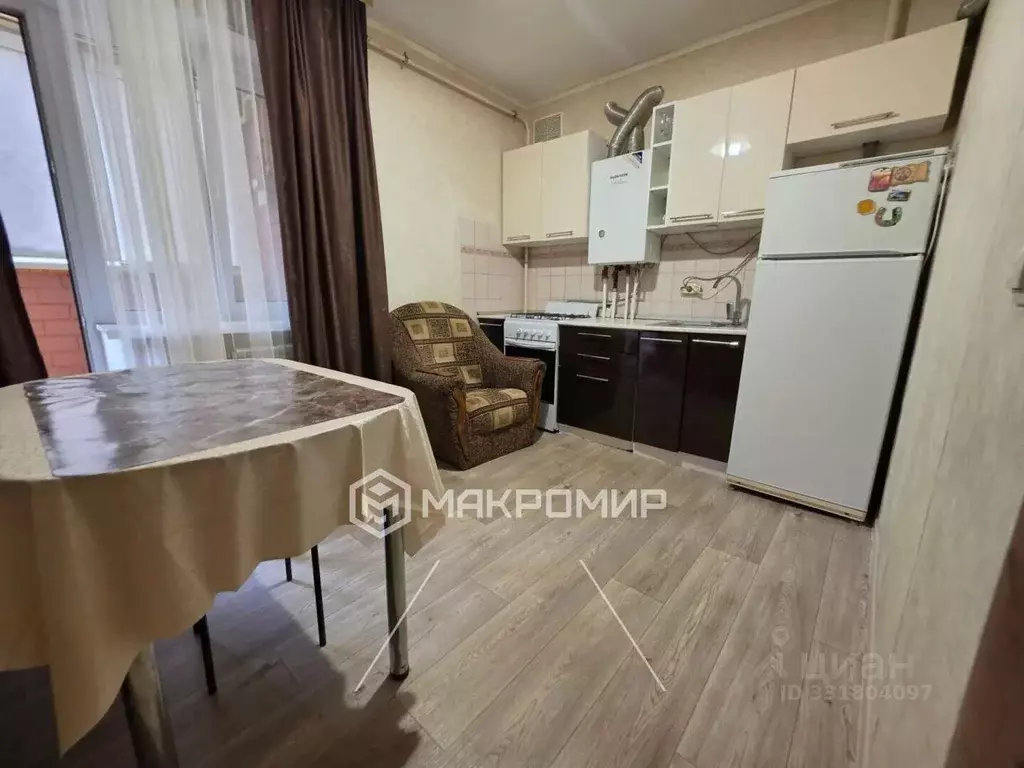 1-к кв. Брянская область, Брянск пер. Металлистов, 18 (34.0 м) - Фото 2
