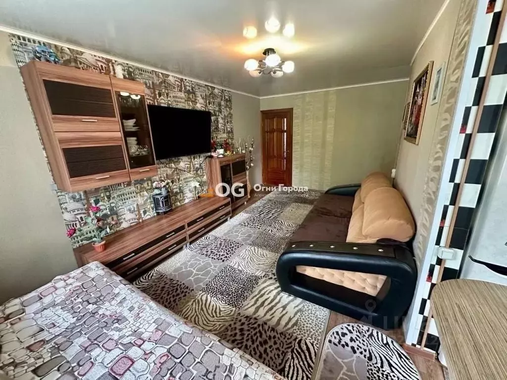 2-к кв. Брянская область, Карачев Первомайская ул., 125 (46.0 м) - Фото 1