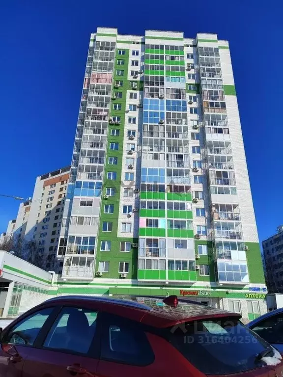 3-к кв. Татарстан, Набережные Челны просп. Раиса Беляева, 28А (94.3 м) - Фото 0