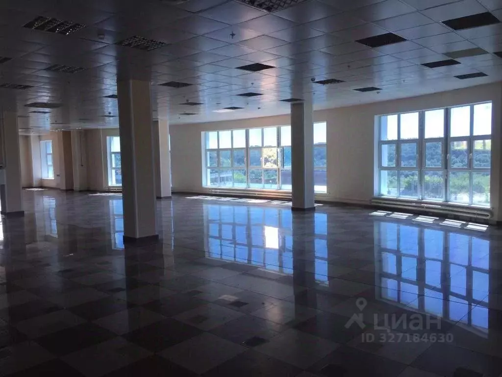 Помещение свободного назначения в Калужская область, Калуга ул. ... - Фото 1