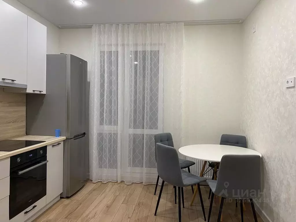 3-к кв. Татарстан, Казань ул. Рашида Нежметдинова, 11к2 (77.0 м) - Фото 2