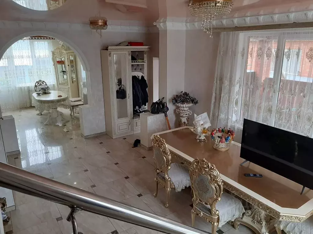 Дом в Краснодарский край, Краснодар Дубинка мкр, ул. Фурманова (180 м) - Фото 1