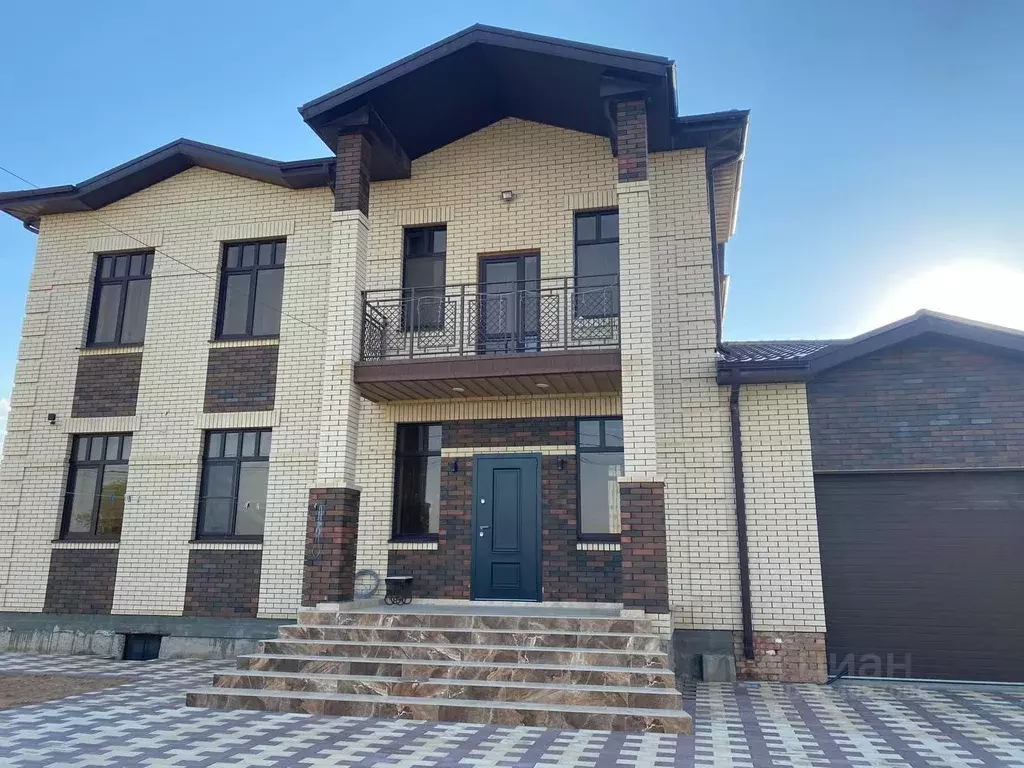 Дом в Астраханская область, Наримановский район, с. Солянка Вилюйская ... - Фото 1