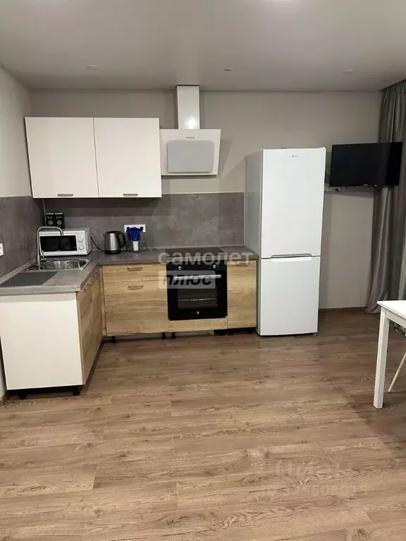 Студия Сахалинская область, Южно-Сахалинск Сахалинская ул., 100 (33.0 ... - Фото 1