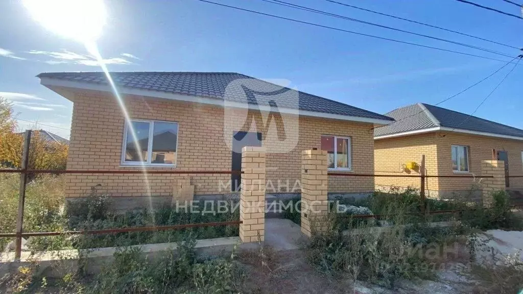 Дом в Оренбургская область, Оренбургский район, Южноуральский ... - Фото 1