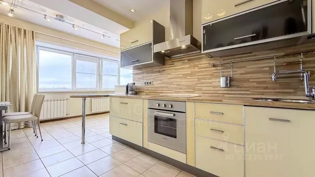 2-к кв. Иркутская область, Иркутск ул. Александра Невского, 6 (63.0 м) - Фото 1