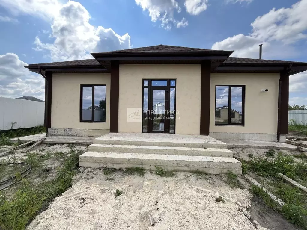 Дом в Липецкая область, Добровский муниципальный округ, с. ... - Фото 1