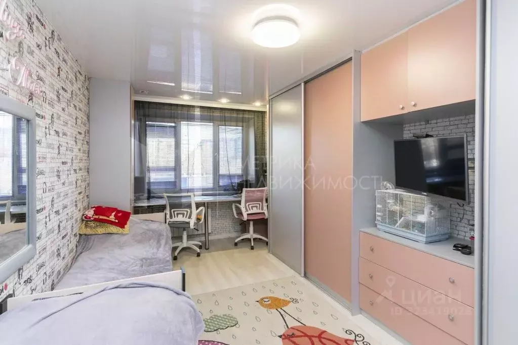 3-к кв. Тюменская область, Тюмень Широтная ул., 17 (65.9 м) - Фото 1