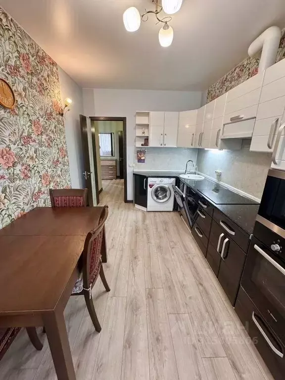 2-к кв. Воронежская область, Воронеж ул. Ворошилова, 1/3 (70.0 м) - Фото 0