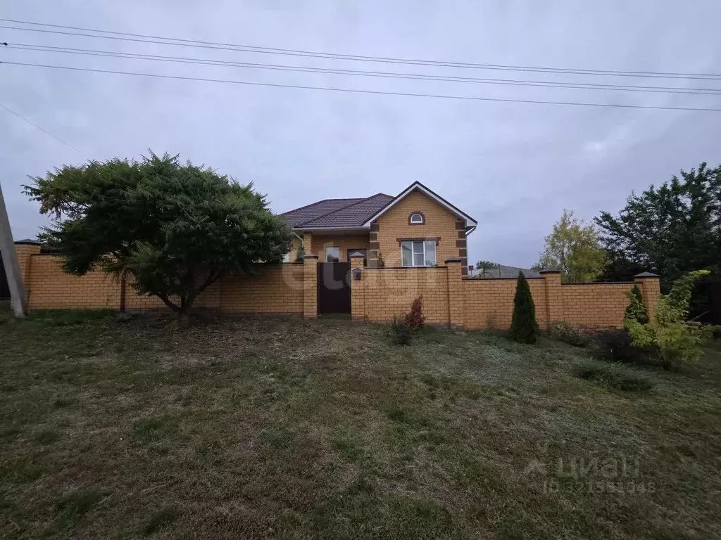 Дом в Белгородская область, Белгородский район, Тавровское с/пос, с. ... - Фото 0