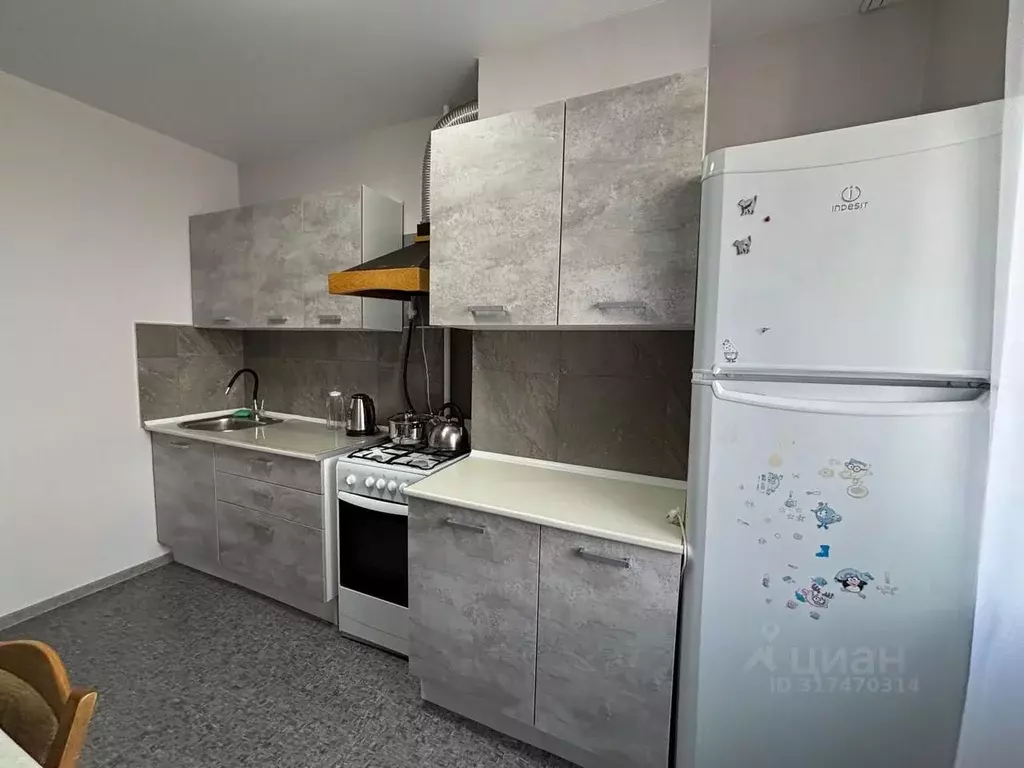 2-к кв. Удмуртия, Ижевск ул. Холмогорова, 26 (50.0 м) - Фото 0