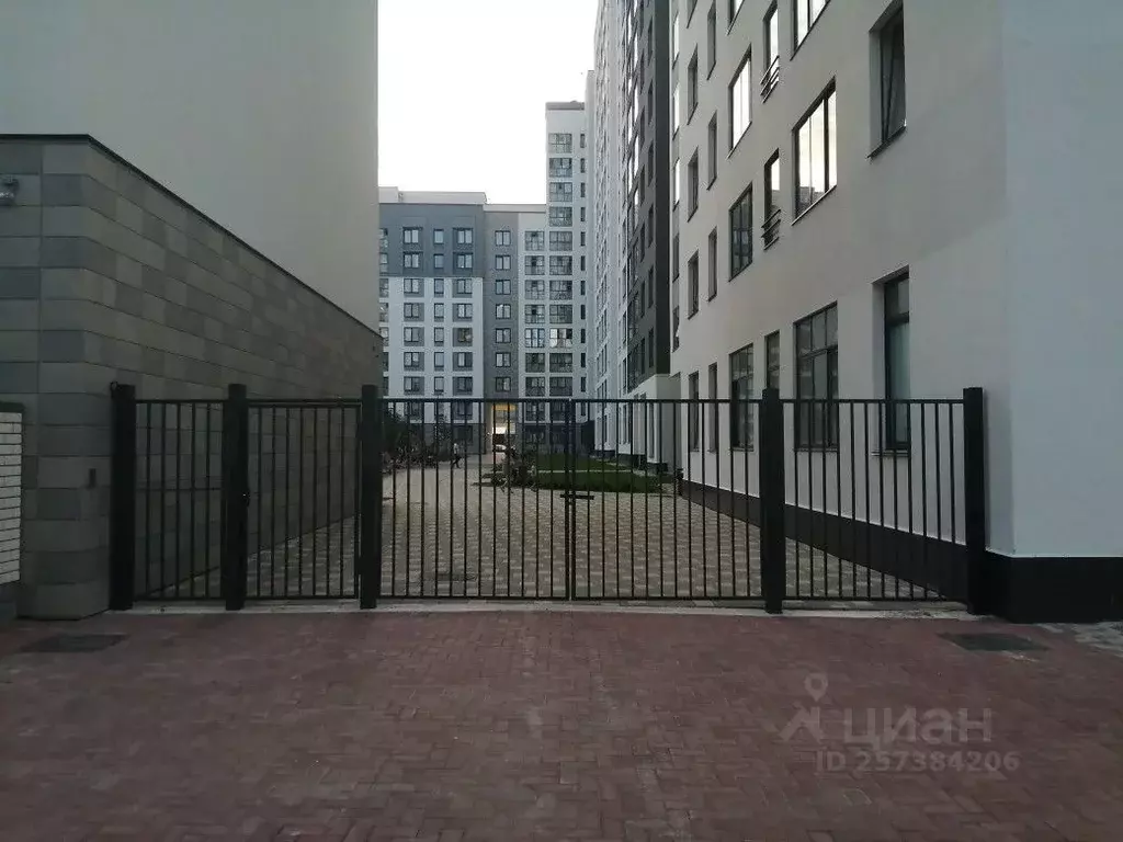 1-к кв. Свердловская область, Екатеринбург ул. Чемпионов, 5 (30.0 м) - Фото 2