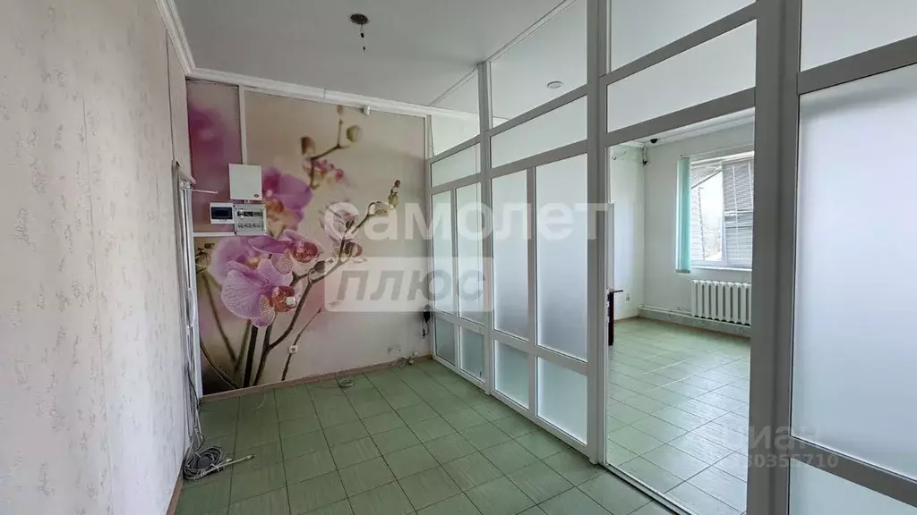 Помещение свободного назначения в Краснодарский край, Горячий Ключ ул. ... - Фото 2