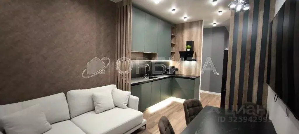 3-к кв. Тюменская область, Тюмень ул. Сергея Свиридова, 7 (86.8 м) - Фото 1