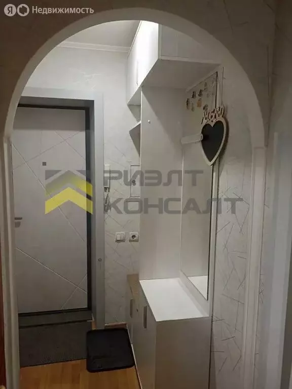 2-комнатная квартира: Омск, Иртышская набережная, 27 (45 м) - Фото 2
