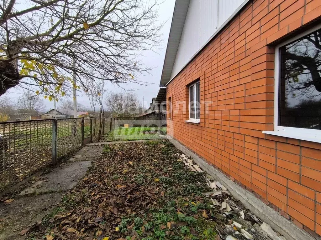 Дом в Краснодарский край, Апшеронский район, с. Черниговское ... - Фото 1