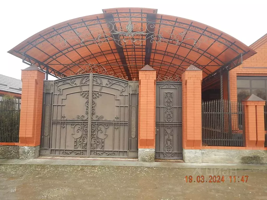 Дом в Чеченская республика, Урус-Мартановский район, Гойское с/пос, с. ... - Фото 1