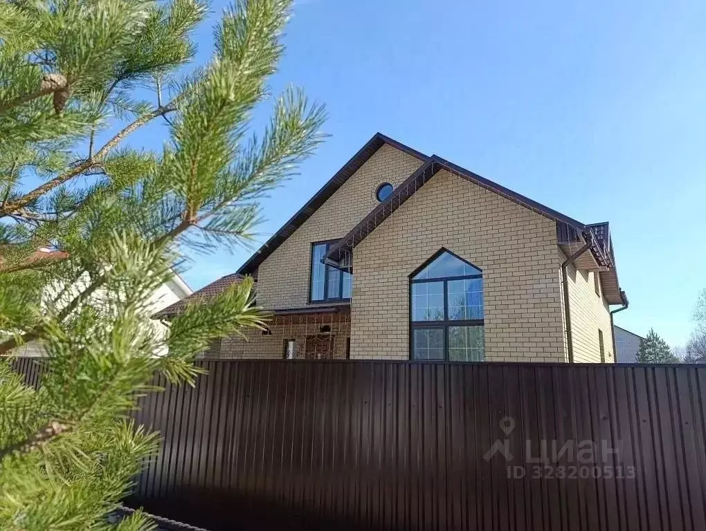 Дом в Тверская область, Конаково Лазурная ул., 6 (230 м) - Фото 1