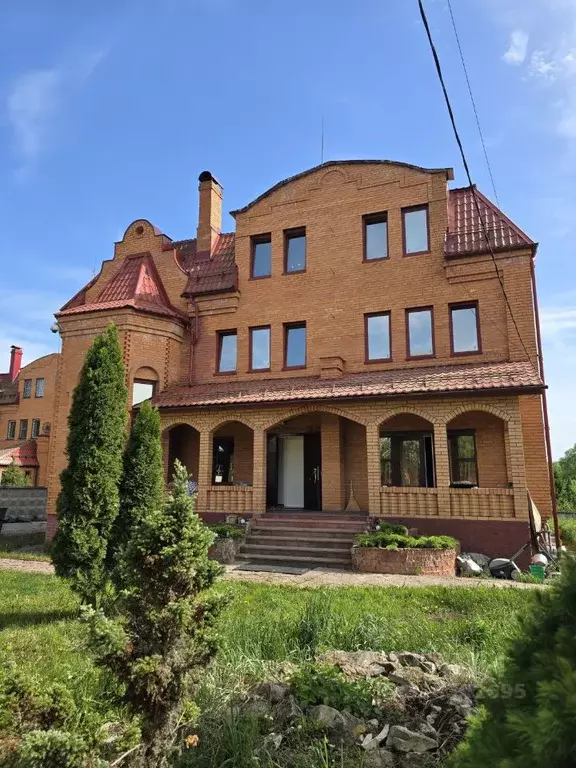 Дом в Москва д. Сатино-Татарское, ул. Сосновая, 18 (400 м) - Фото 1