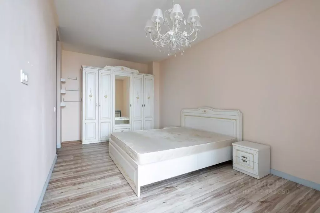 1-к кв. Санкт-Петербург ул. Есенина, 1к1 (60.8 м) - Фото 1