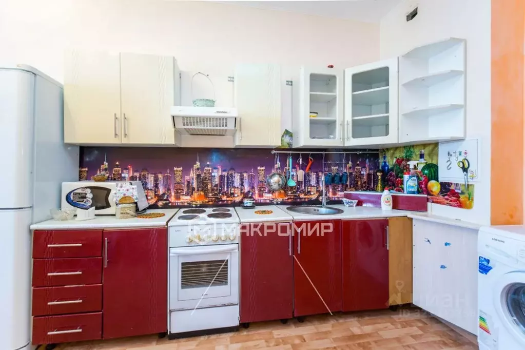 2-к кв. Ханты-Мансийский АО, Сургут тракт Тюменский, 2 (66.5 м) - Фото 0