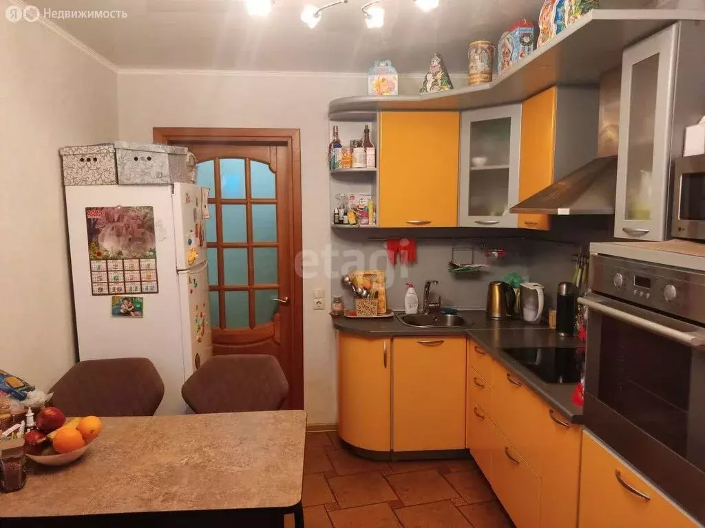 2-комнатная квартира: Кемерово, проспект Шахтёров, 101А (58 м) - Фото 1