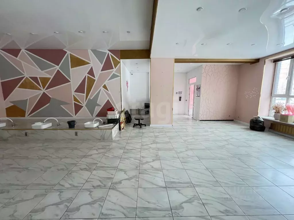 Помещение свободного назначения в Ямало-Ненецкий АО, Новый Уренгой ... - Фото 1