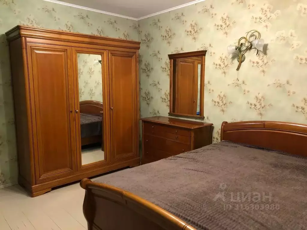 2-к кв. Москва ул. Богданова, 10к1 (63.0 м) - Фото 0