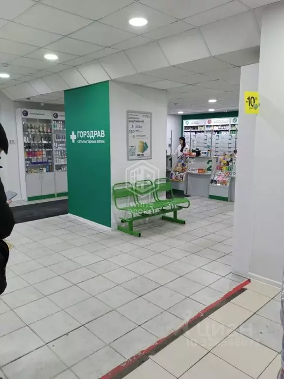 Торговая площадь в Москва Большая Дорогомиловская ул., 1 (210 м) - Фото 1