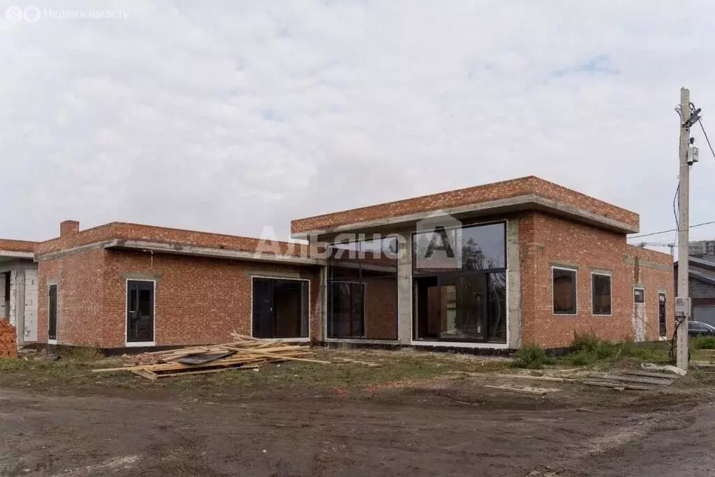Дом в Аксай, улица Татьяны Горбуновой (220 м) - Фото 0