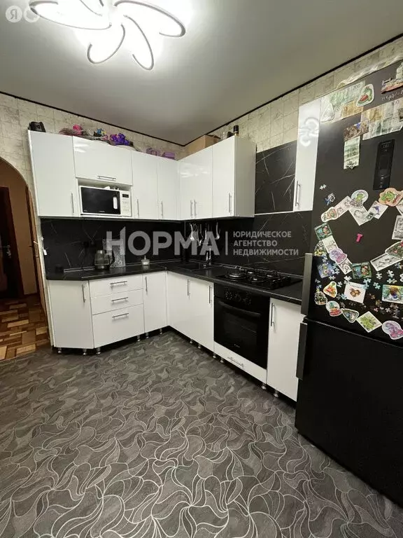 2-комнатная квартира: Октябрьский, Социалистическая улица, 4А (52.1 м) - Фото 1