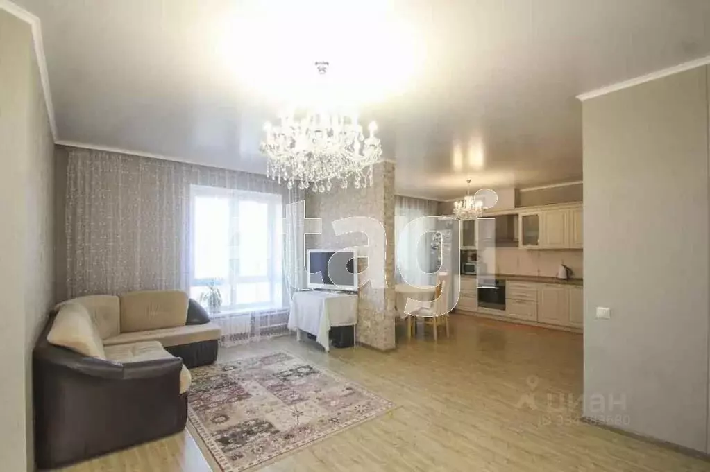 3-к кв. Тюменская область, Тюмень ул. Муравленко, 1к1 (105.2 м) - Фото 1