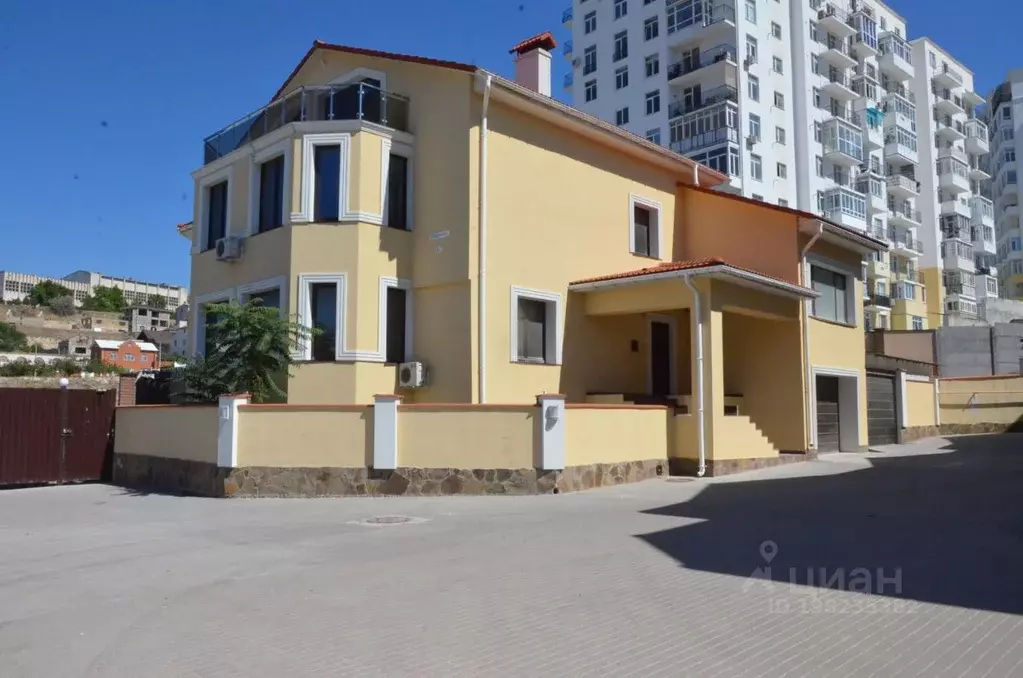 Коттедж в Севастополь ул. Степаняна, 12А (510 м) - Фото 0