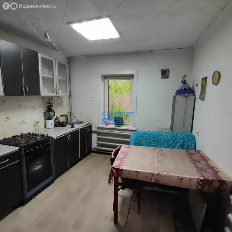 Дом в Ломоносов, Угольная улица (100 м) - Фото 0