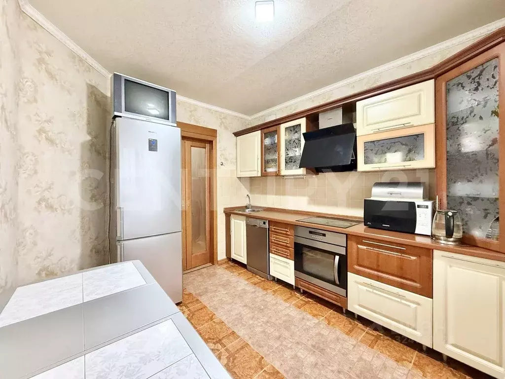 4-к кв. Чувашия, Чебоксары ул. Энтузиастов, 27 (89.4 м) - Фото 1