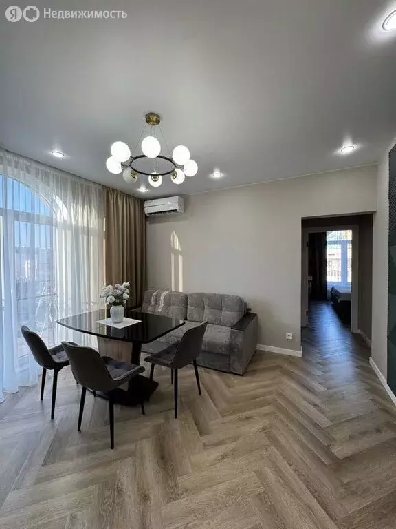 3-комнатная квартира: Евпатория, улица имени 60-летия Октября, 23 (66 ... - Фото 2