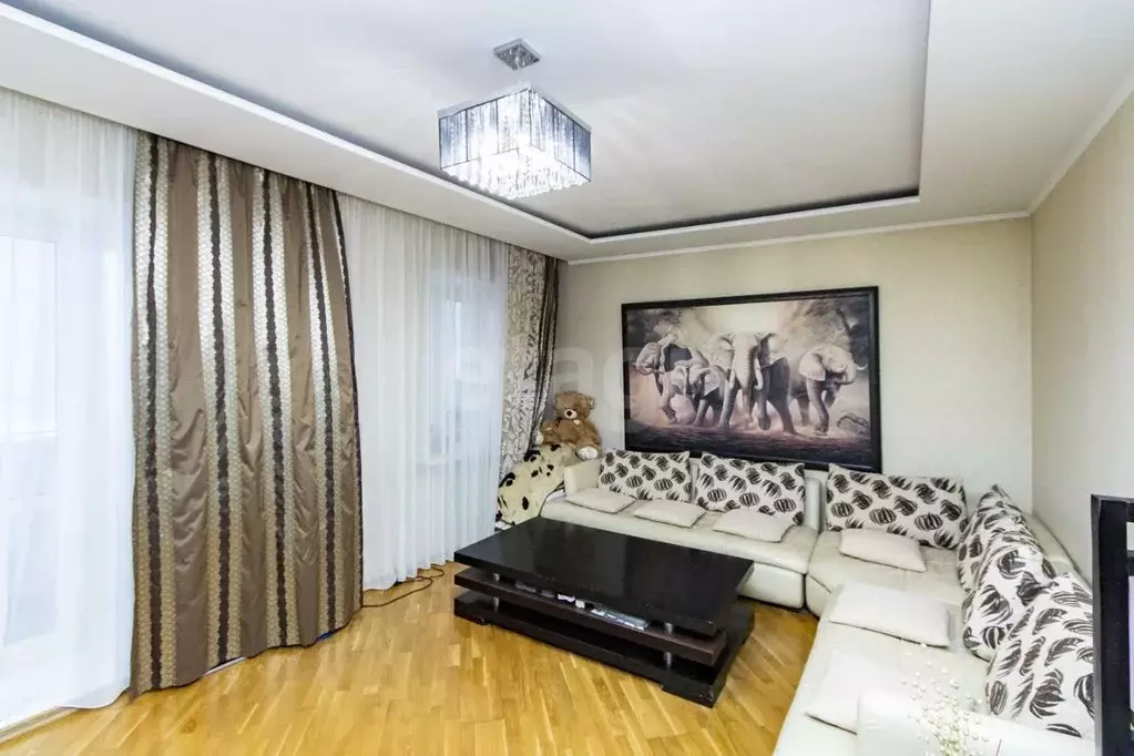 2-к кв. Тюменская область, Тюмень ул. Грибоедова, 13к1 (66.5 м) - Фото 1