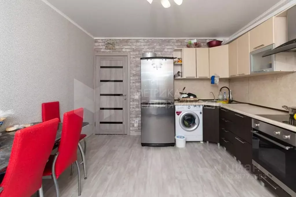 2-к кв. Тюменская область, Тюмень ул. Бориса Опрокиднева, 12 (66.1 м) - Фото 1