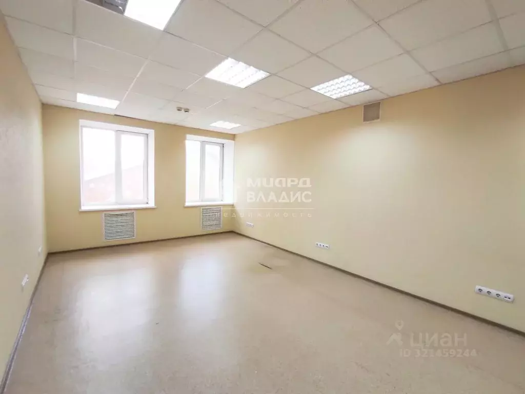 Офис в Омская область, Омск ул. Щербанева, 25 (33 м) - Фото 0